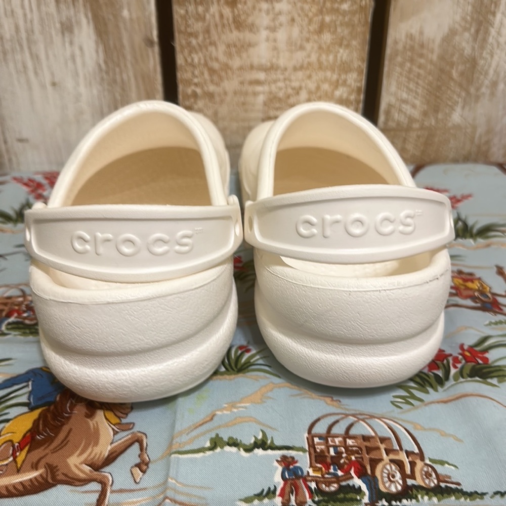 Crocs - Picture 3 of 5
